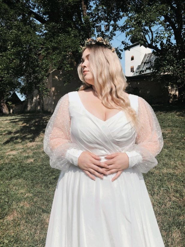 Miriam PLUS SIZE - Farba šiat: Ivory, Veľkosť šiat (PLUS SIZE): 46, Typ viazania: Šnurovačka
