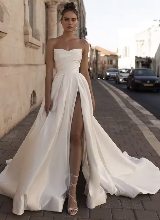 Chloe - Farba šiat: Ivory, Veľkosť šiat: 40