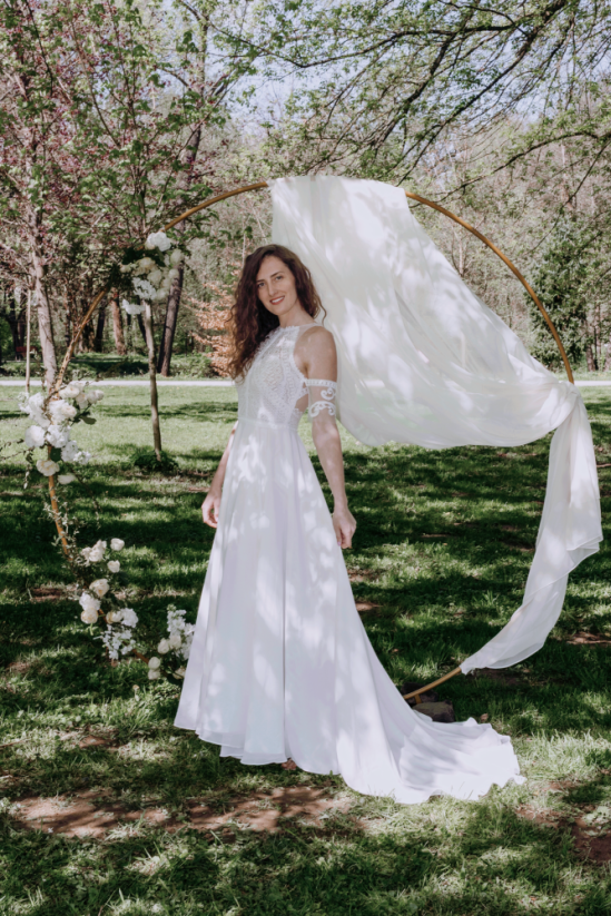 Ruth - Farba šiat: Ivory, Veľkosť šiat: 32, Typ viazania: Zips