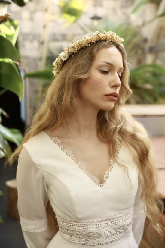 LIBUŠA - Farba šiat: Ivory, Veľkosť šiat: 32, Typ viazania: Zips