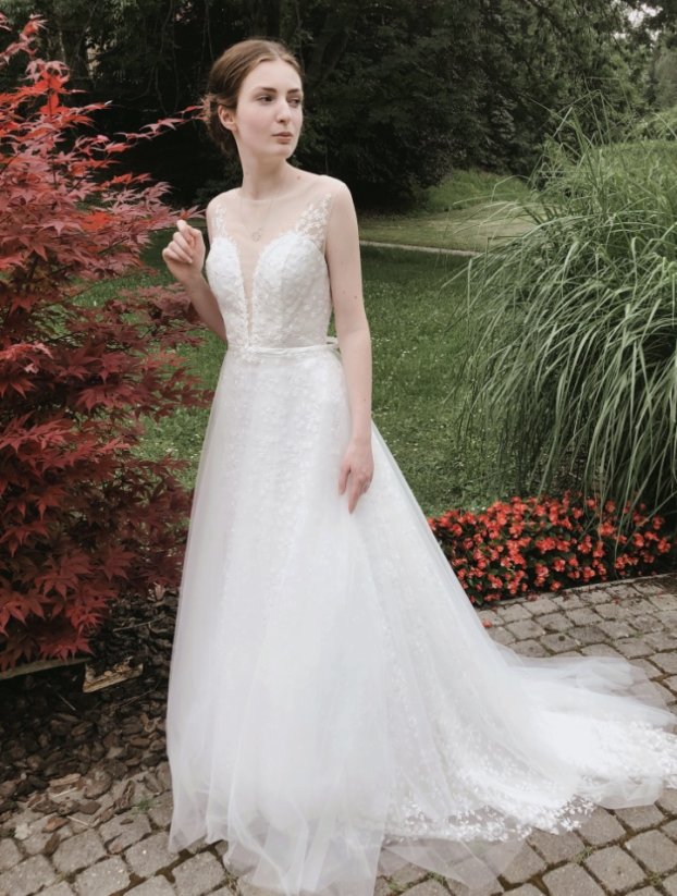 Sofia - Farba šiat: Ivory, Veľkosť šiat: 36, Typ viazania: Zips