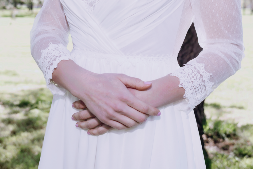 Zina - Farba šiat: Ivory, Veľkosť šiat: 38, Typ viazania: Zips