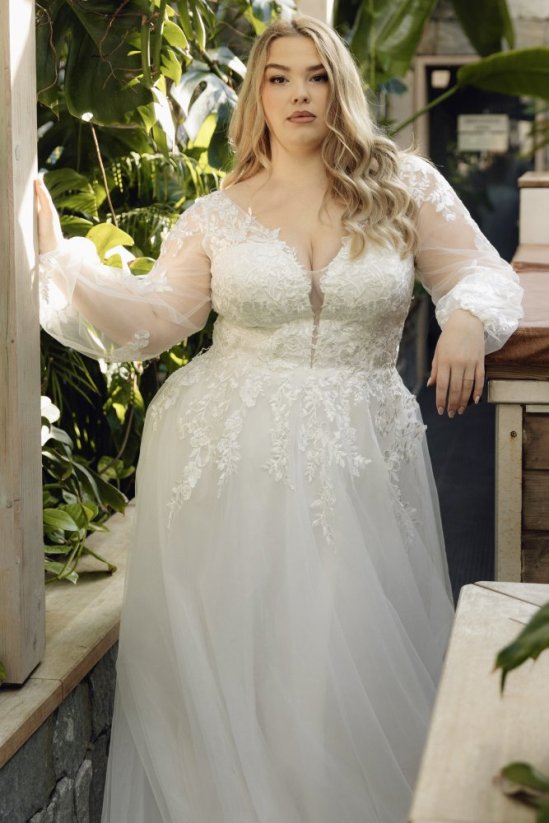 VIKTÓRIA - Farba šiat: Ivory, Veľkosť šiat (PLUS SIZE): 50, Typ viazania: Šnurovačka