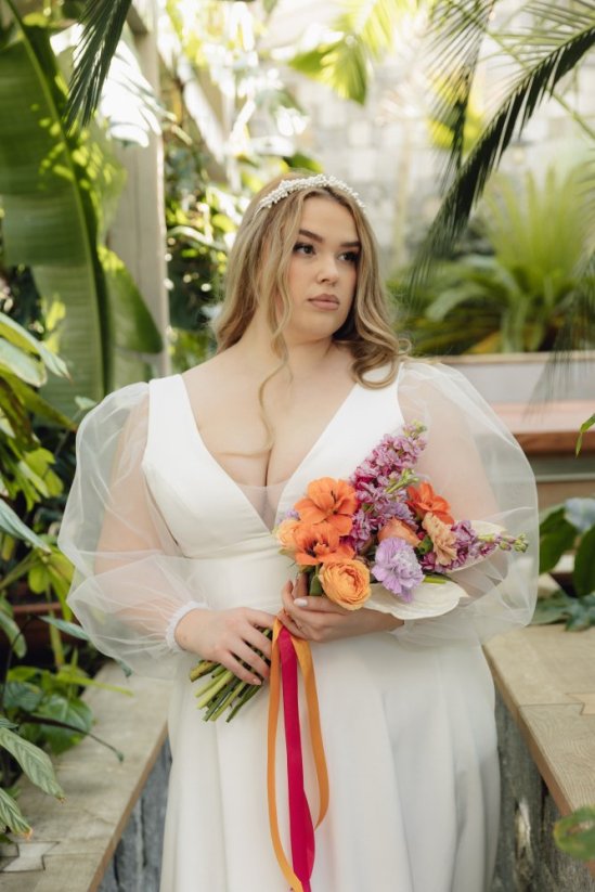 LENA - Farba šiat: Ivory, Veľkosť šiat (PLUS SIZE): 44, Typ viazania: Šnurovačka