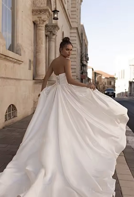 Chloe - Farba šiat: Ivory, Veľkosť šiat: 40