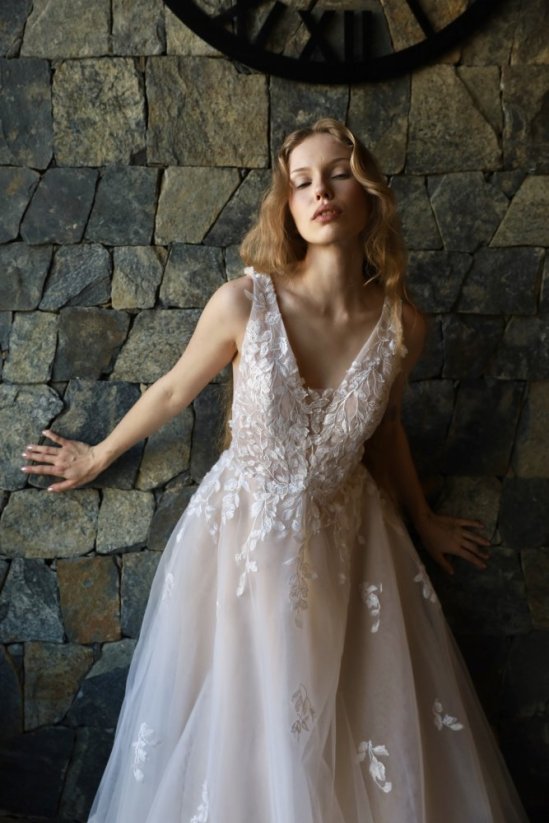 LIANA CHAMPAGNE - Farba šiat: Champagne, Veľkosť šiat: 42, Typ viazania: Šnurovačka