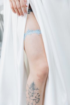 Svadobný podväzok modrý