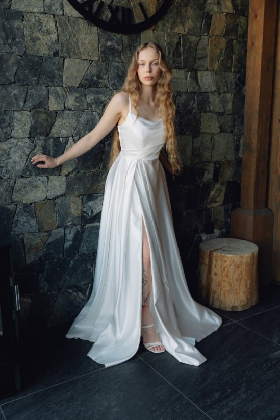 CHLOE - Farba šiat: Ivory, Veľkosť šiat: 40