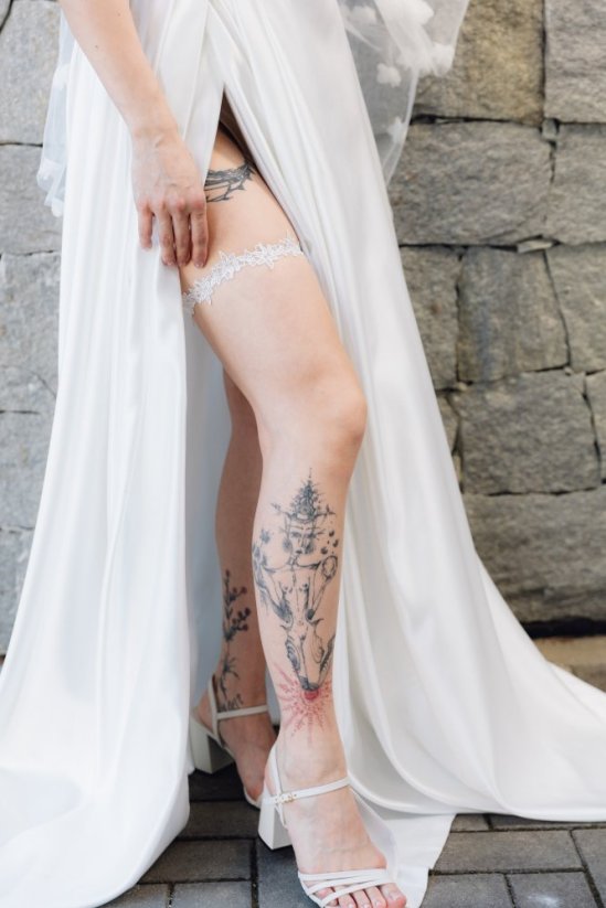 Svadobný podväzok ivory