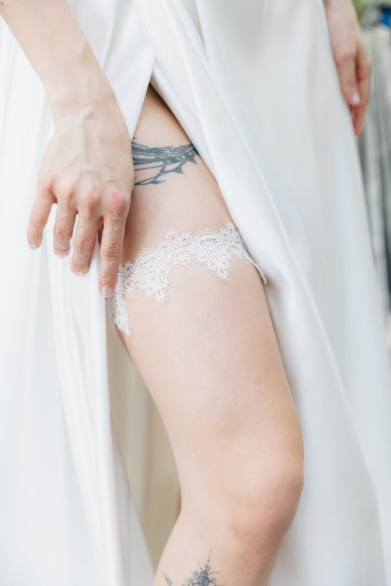 Svadobný podväzok - ivory