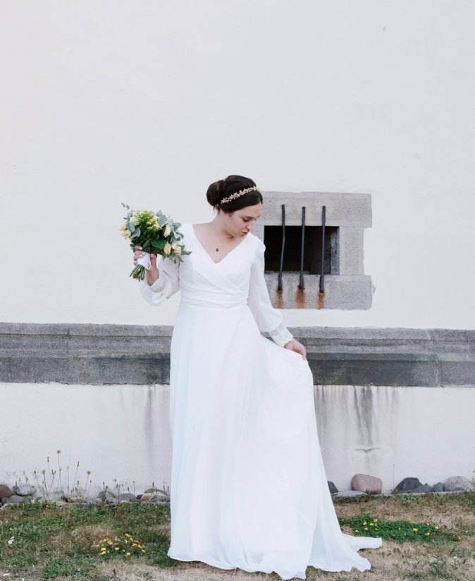 Darija - Farba šiat: Ivory, Veľkosť šiat: 40, Typ viazania: Šnurovačka