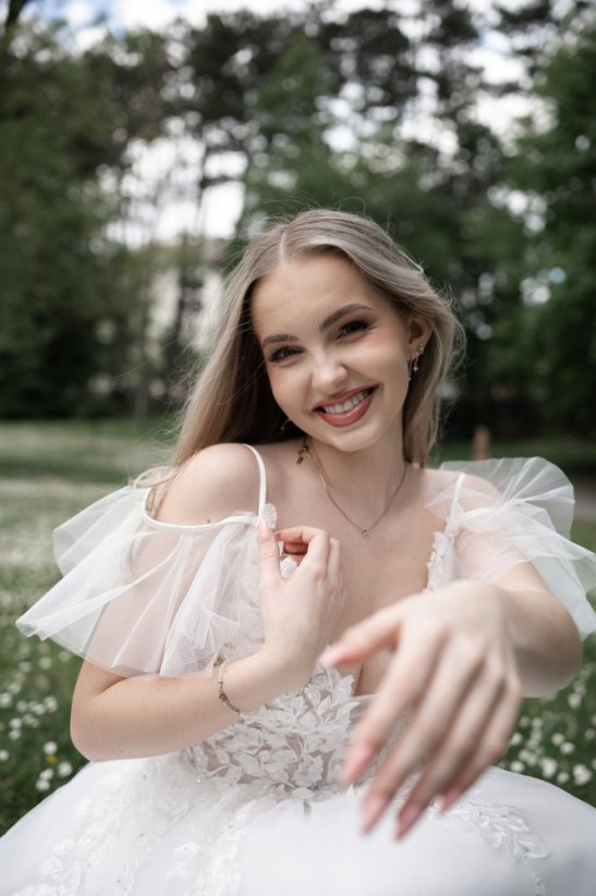 Adele - Farba šiat: Ivory, Veľkosť šiat: 34, Typ viazania: Zips