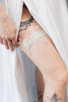 Svadobný podväzok zlatý