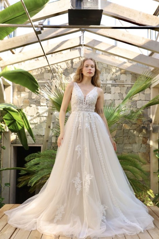 RUSALKA - Farba šiat: Champagne, Veľkosť šiat: 42, Typ viazania: Šnurovačka