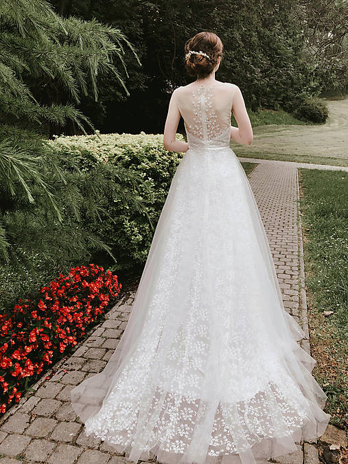 Sofia - Farba šiat: Ivory, Veľkosť šiat: 36, Typ viazania: Zips