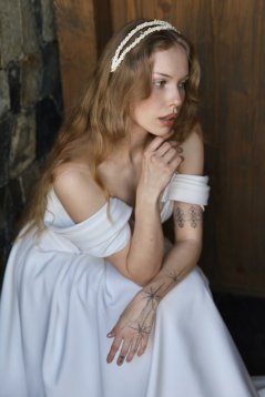 LEONA