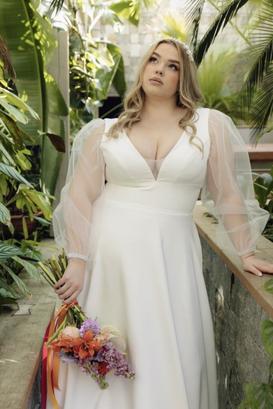 LENA - Farba šiat: Ivory, Veľkosť šiat (PLUS SIZE): 48, Typ viazania: Šnurovačka