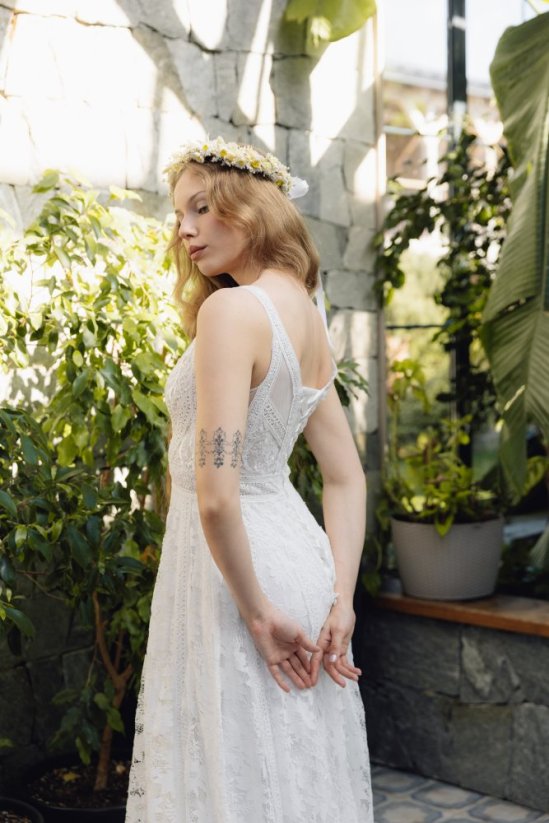 LESIA - Farba šiat: Ivory, Veľkosť šiat: 34