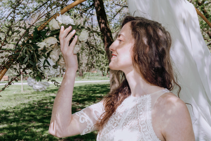 Ruth - Farba šiat: Ivory, Veľkosť šiat: 32, Typ viazania: Zips
