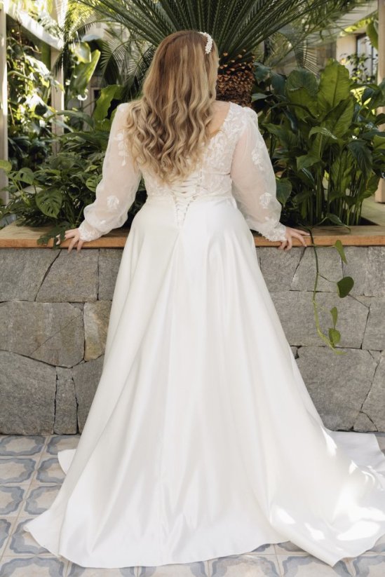 ANGELA - Farba šiat: Ivory, Veľkosť šiat (PLUS SIZE): 46, Typ viazania: Šnurovačka